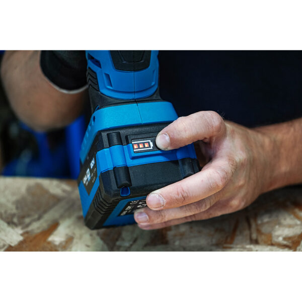 KIT MALETIN AMOLADORA 20V CON 1 BATERIA 4.0A Y CARGADOR 08772. 28,9x23,9cm KOMA TOOLS - Imagen 8