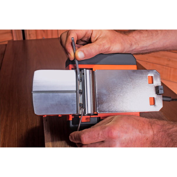 S.OF. CEPILLO ELÉCTRICO 710W BEW712-QS BLACK+DECKER - Imagen 6