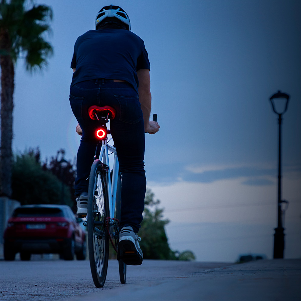LINTERNA LED TRASERA PARA BICICLETA BIKLIUM INNOVAGOODS - Imagen 5