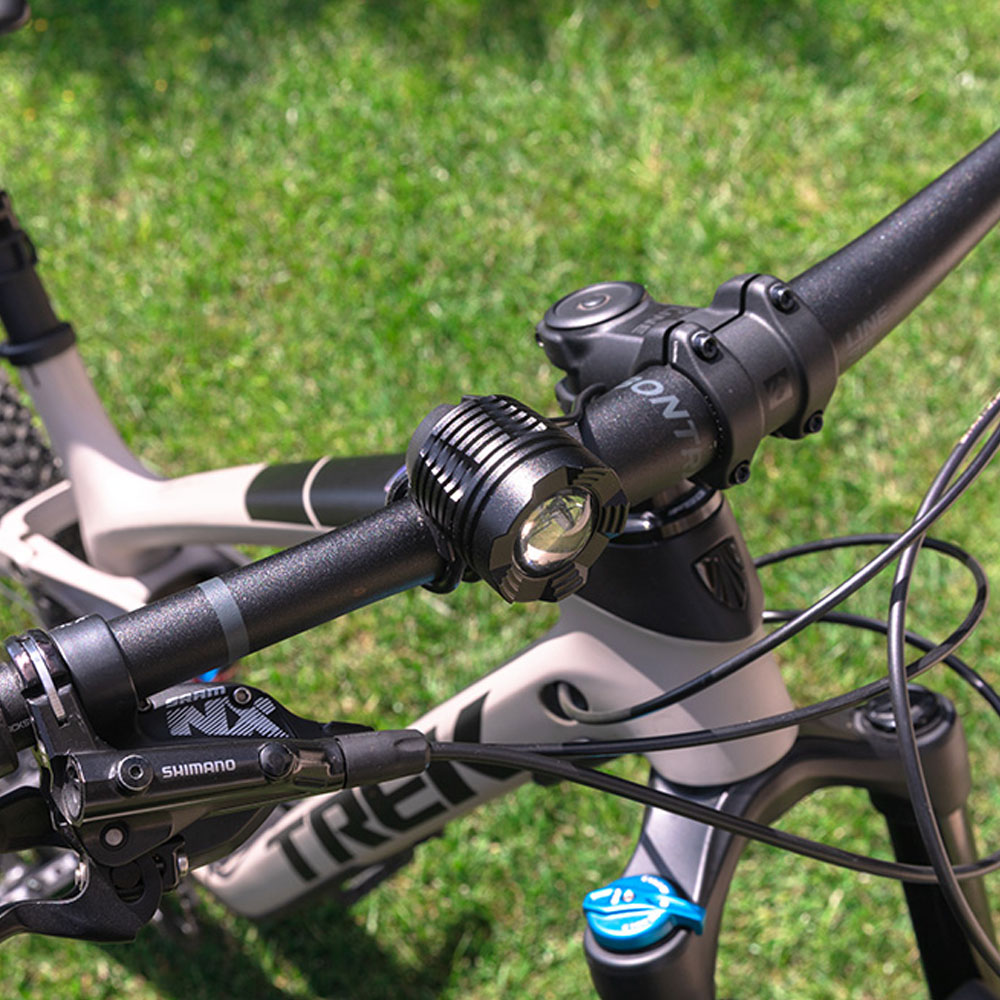 FOCO LED DE ALUMINIO RECARGABLE 180lm, 50lm, FLASH. FUNCIÓN FRONTAL / BICICLETA - Imagen 6