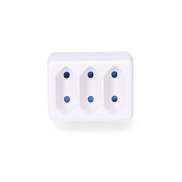 ADAPTADOR TRIPLE 2P 16A 250V COLOR BLANCO MAX. 3680W SOLERA 5113