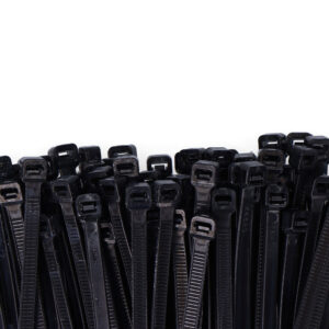 BRIDAS NEGRAS 550x8mm (BOLSA 100 UNI)