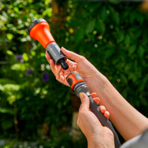 KIT MANGUERA LIANO COLOR GRIS. LONGITUD 15m. GARDENA