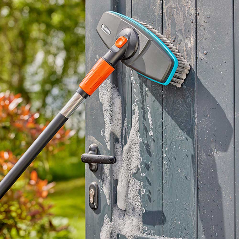 SET DE LAVADO CON MANGO DE CERDAS SUAVES CON MANGO Y PASTILLAS DE JABÓN 18826-20 GARDENA - Imagen 3