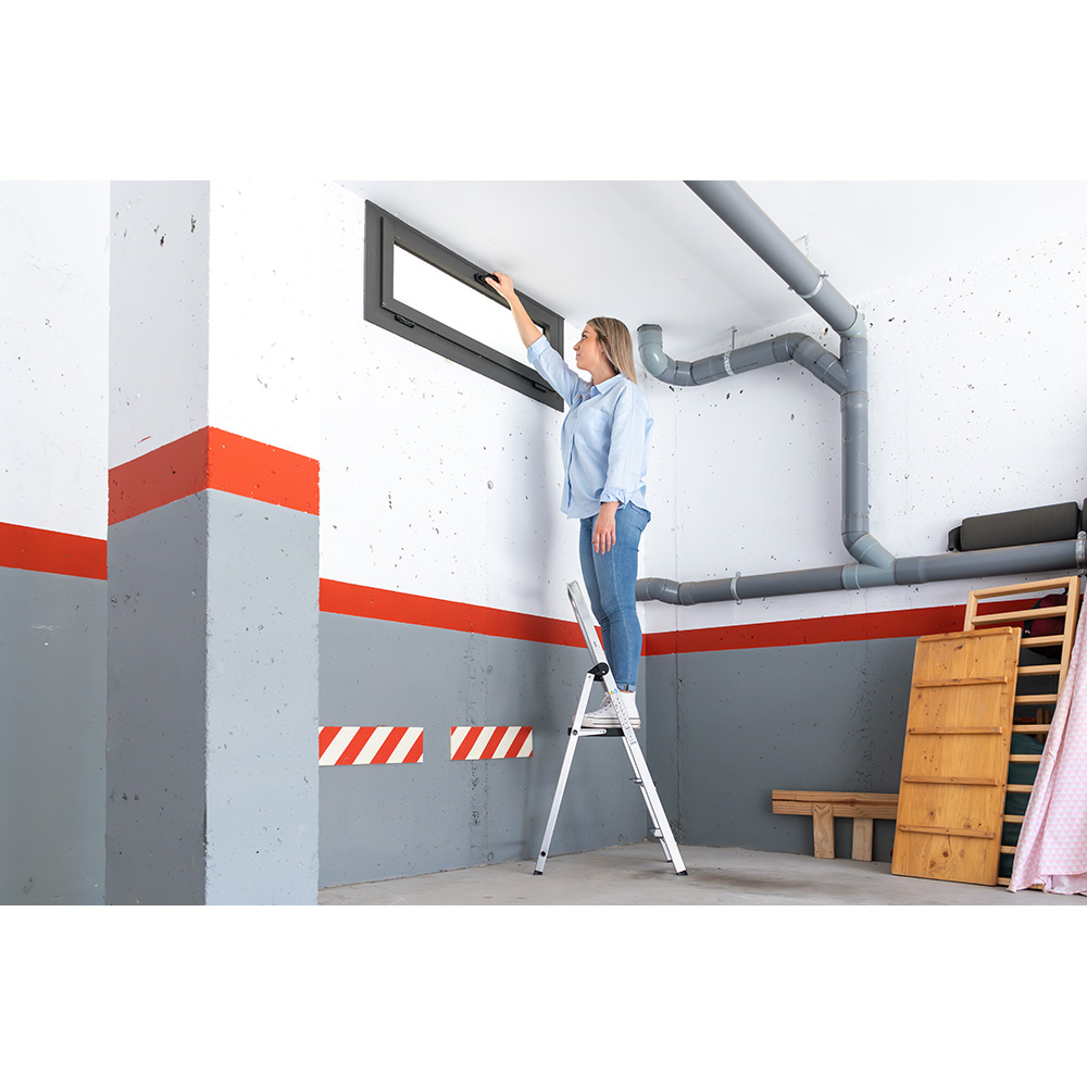 ESCALERA DOMESTICA DE ALUMINIO 3 PELDAÑOS - Imagen 3