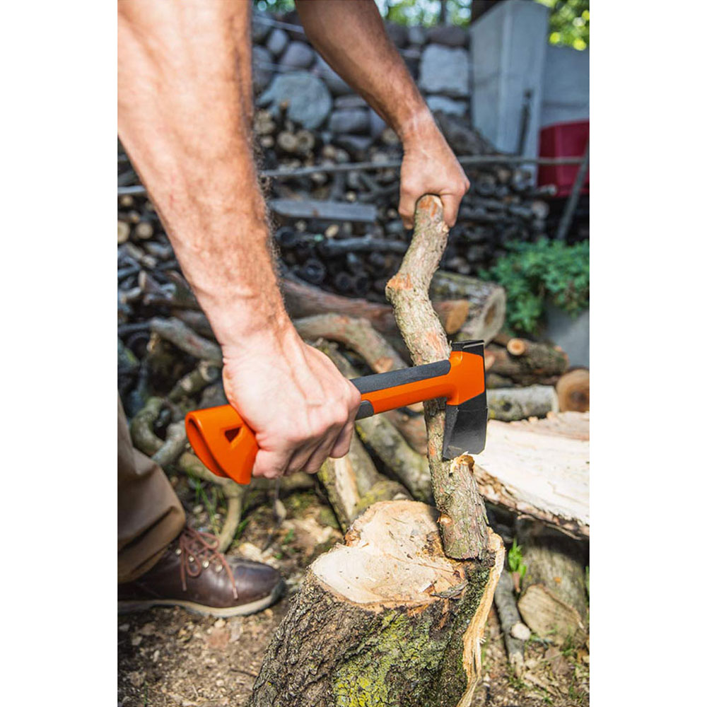 HACHA DE CORTE 700g. STOCKER