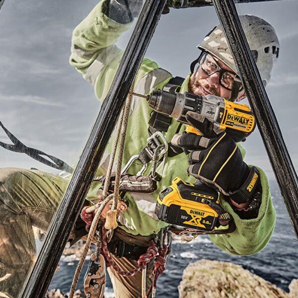 S.OF. TALADRO PERCUTOR SIN ESCOBILLAS XR 18V XRP 13mm 95Nm CON 2 BATERÍAS Li-Ion 5AH Y MALETÍN TSTAK DCD996P2-QW DEWALT - Imagen 4