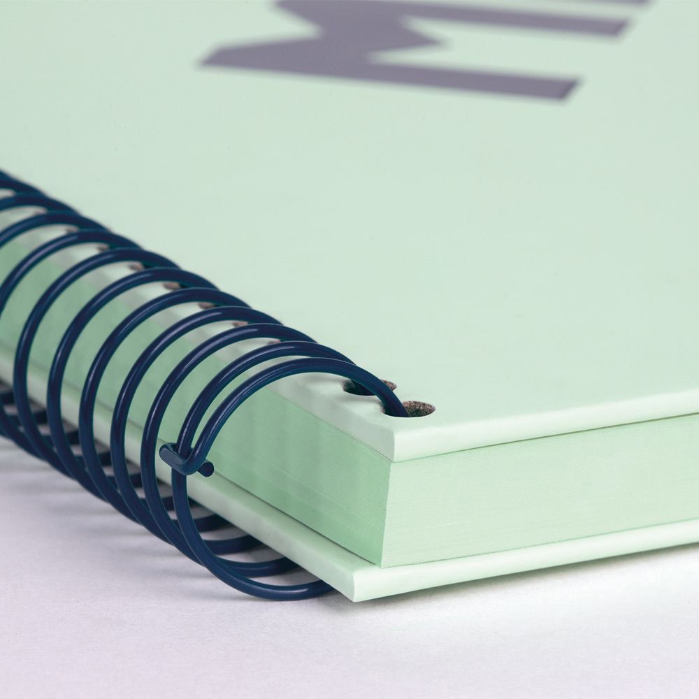 CUADERNO A4 CON ESPIRAL PAUTADO 7 mm VERDE - Imagen 4